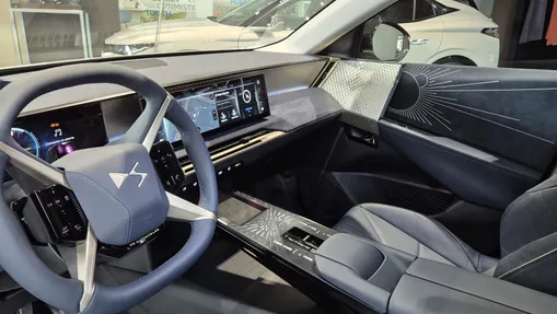 DS N°8 N°8 97.2kWh Long Range AWD Jules Verne Nowy