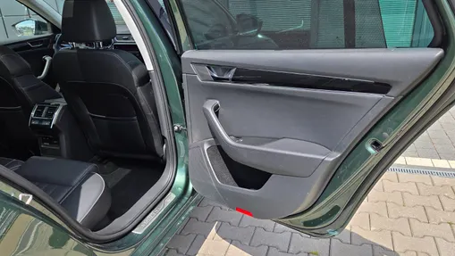 SKODA Superb Superb 2.0 TDI SCR L&K DSG