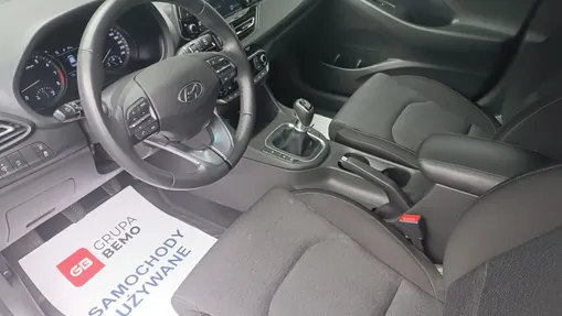 HYUNDAI i30 i30 1.5 T-GDI 48V Smart