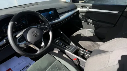VOLKSWAGEN Golf Golf VIII 1.5 eTSI mHEV Life DSG