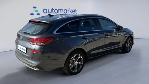 HYUNDAI i30 i30 1.0 T-GDI Smart