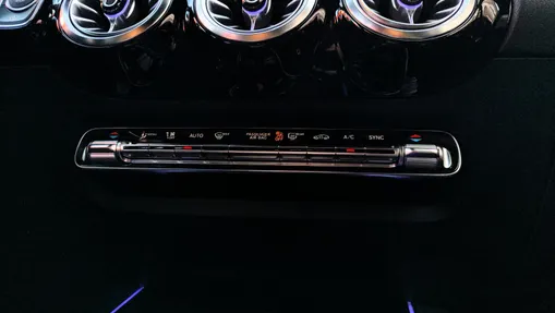 MERCEDES-BENZ B Klasa B 220 4-Matic mHEV AMG Line 8G-DCT