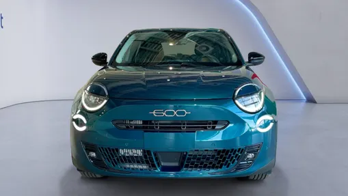 FIAT 600 600 1.2 Turbo Hybrid Pop eDCT Nowy