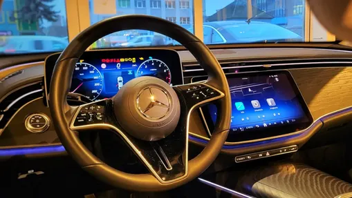 MERCEDES-BENZ E Klasa E 200 mHEV Avantgarde 9G-Tronic