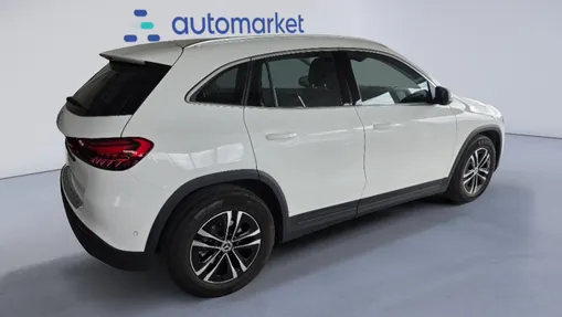 MERCEDES-BENZ GLA GLA 200 Style