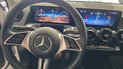 MERCEDES-BENZ GLB GLB 200 d 4-Matic 8G-DCT