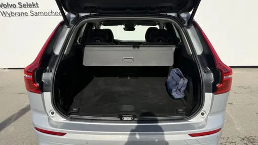VOLVO XC60 XC60 B4 D AWD Plus Dark aut