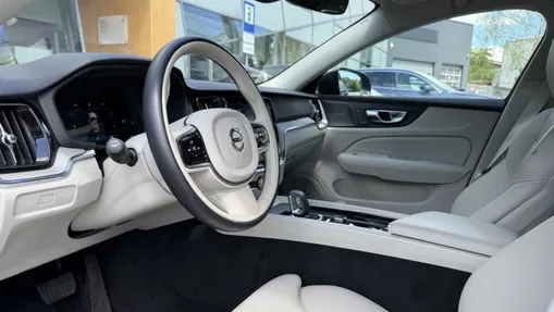 VOLVO V60 V60 B4 B Plus Dark aut
