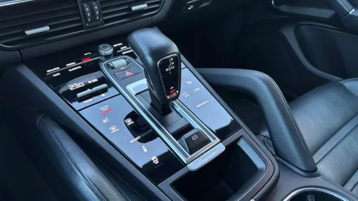 PORSCHE Cayenne Cayenne Platinum Edition