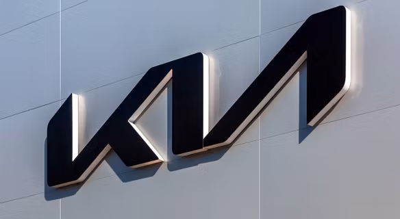 Nowa Kia EV4 wjeżdża do Polski. Znana jest oficjalna cena i termin premiery