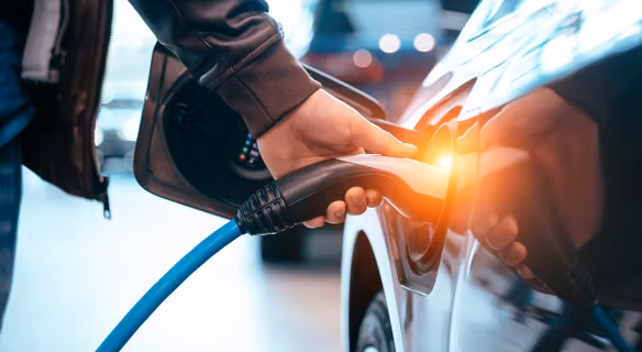 Ostatni dzwonek na tańszego elektryka? Ile pieniędzy jeszcze w puli i jak zwiększyć szansę na dofinansowanie 2025?
