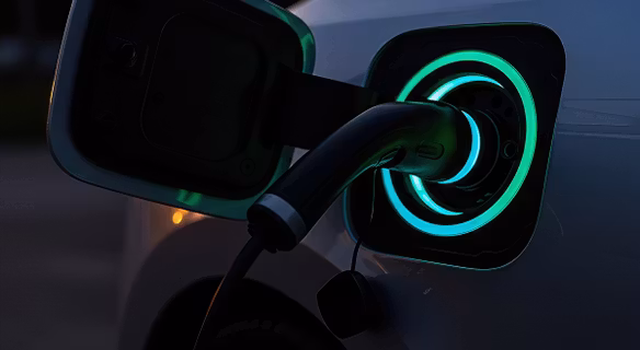 Hybryda plug-in – czym jest i czym różni się od zwykłej hybrydy?