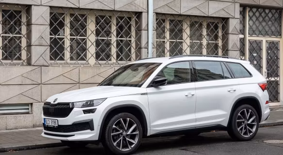 Skoda Kodiaq czy Skoda Karoq? Co wybrać w 2025 roku?