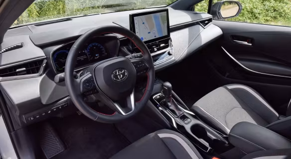Toyota Corolla vs Toyota C-HR: czy używane hybrydy się psują?