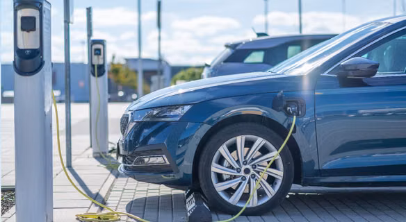 Mały samochód elektryczny do miasta. Jakie modele warto wybrać?