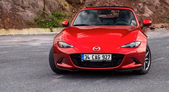 Mazda MX-5 Roadster – generacje, silniki i dane techniczne