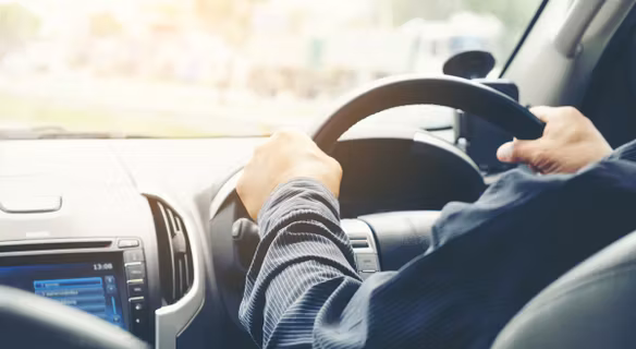 Na co patrzeć w ogłoszeniach, zanim pojedziesz obejrzeć auto?
