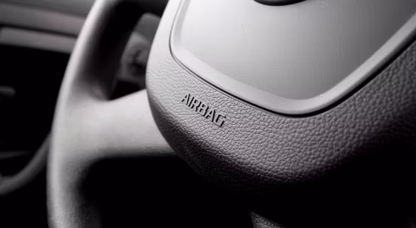 Airbag – historia, sposób działania, wymiana, koszty
