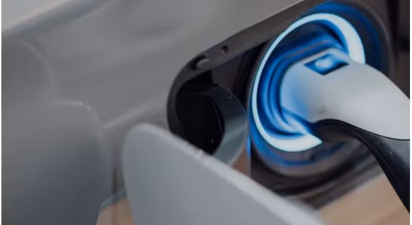  „NaszEauto”. Do 40 tys. zł dopłaty do elektryka. Jak skorzystać?