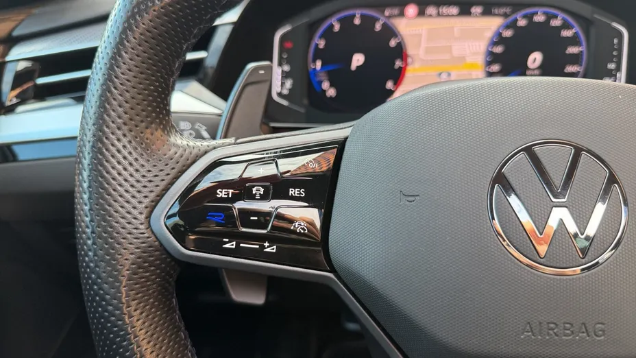 VOLKSWAGEN Arteon Arteon 2.0 TSI 4Motion R DSG