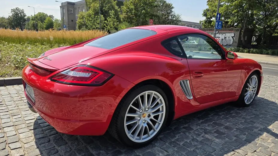 PORSCHE Cayman 718 Cayman GPF GT4 PDK