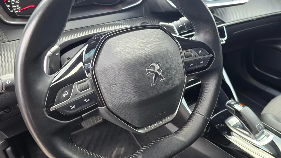 PEUGEOT 2008 2008 1.2 PureTech Allure S&S EAT8