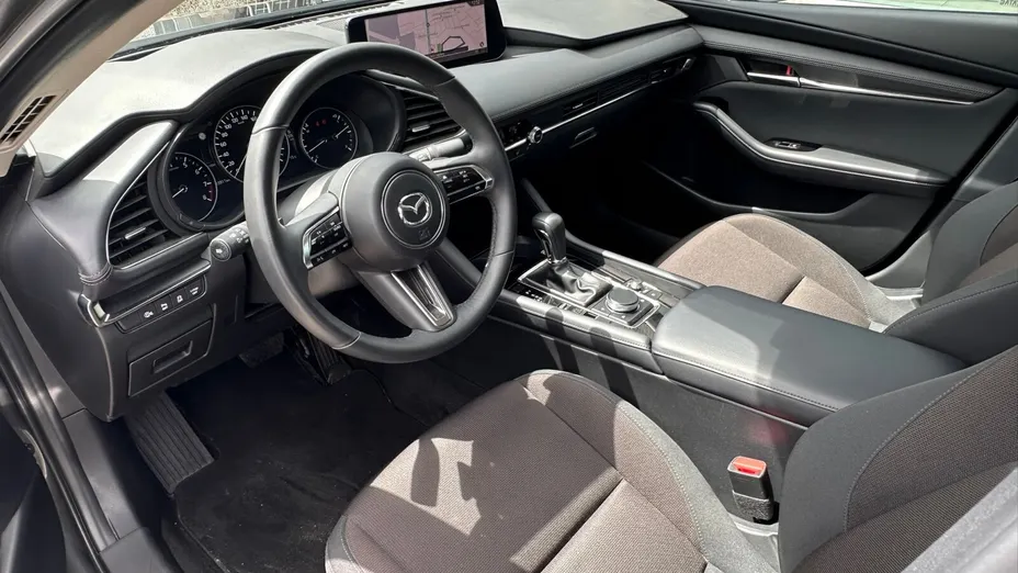 MAZDA 3 3 2.0 mHEV Centre-Line aut