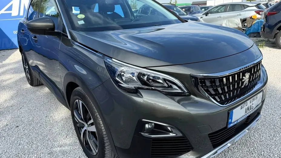 PEUGEOT 3008 -
