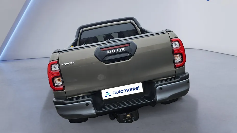 TOYOTA HiLux Hilux 2.8 D-4D mHEV Double Cab Invincible 4x4 aut