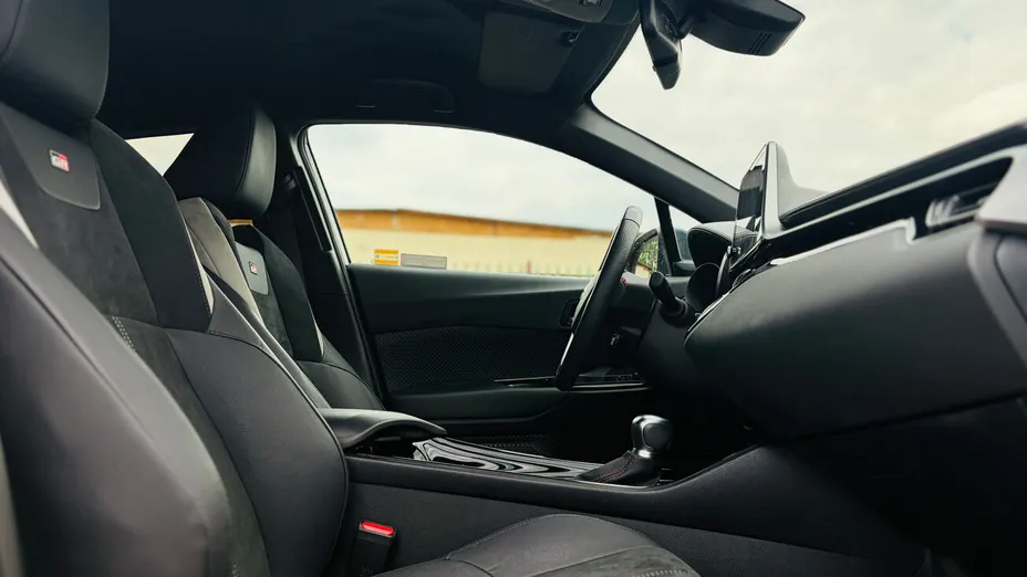 TOYOTA C-HR C-HR 2.0 Hybrid GR Sport