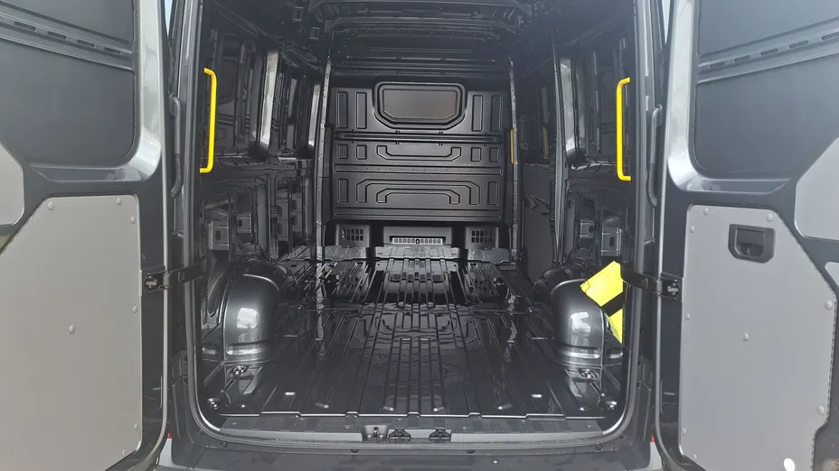 VOLKSWAGEN Crafter Crafter 35 BiTDI (11,3m3) aut Nowy