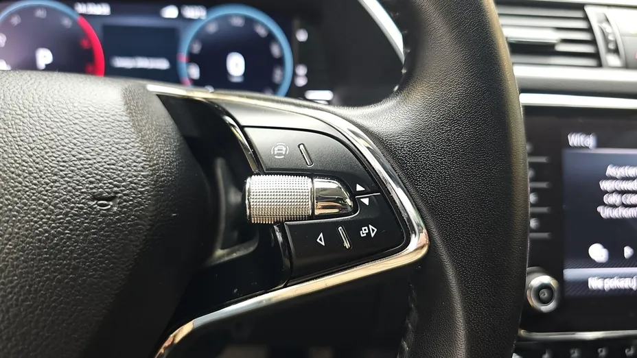 SKODA Superb Superb 2.0 TDI SCR Style DSG