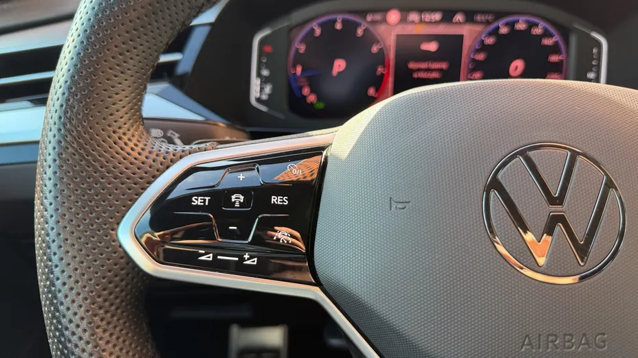 VOLKSWAGEN Arteon Arteon 2.0 TSI R-Line DSG