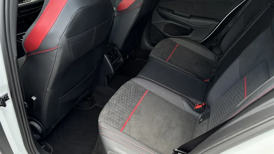 VOLKSWAGEN Golf Golf VIII 2.0 TSI GTI DSG