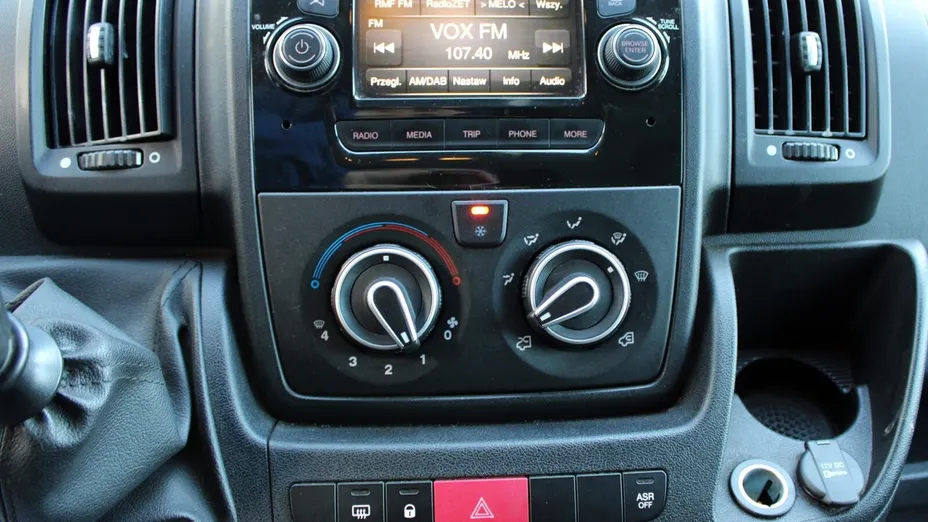 PEUGEOT Boxer Boxer 435 BlueHDi L3H2 Pro