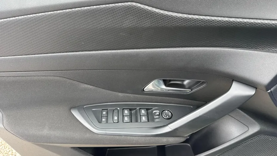 PEUGEOT 308 -