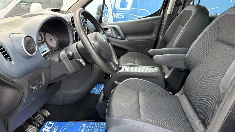 PEUGEOT Partner Van -