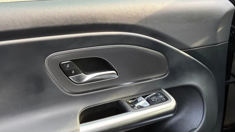 MERCEDES-BENZ CLA -