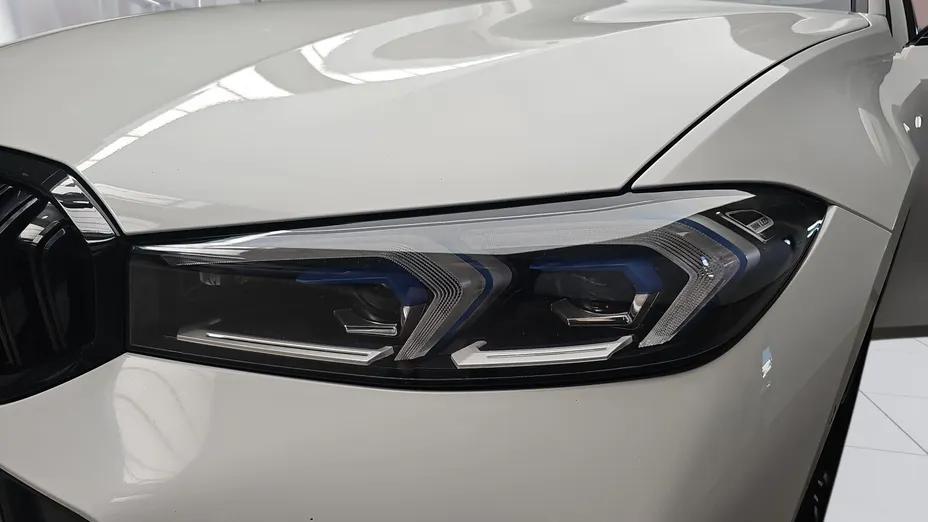 BMW Seria 3 320i aut