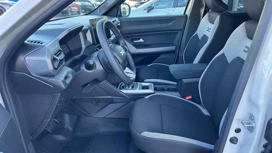 DACIA Duster Duster 1.8 Full Hybrid 155 Journey MMT Nowy