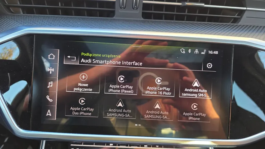 AUDI RS6 -