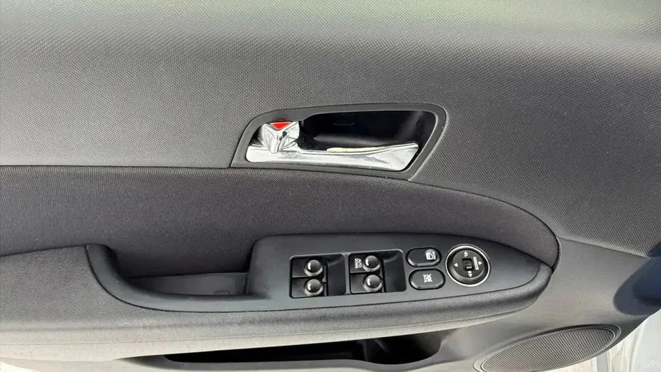 HYUNDAI i30 -
