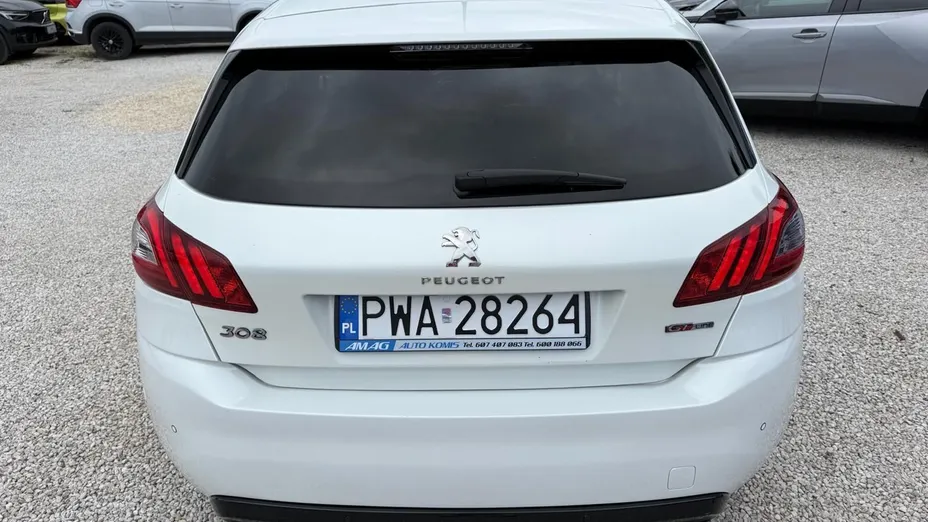 PEUGEOT 308 -