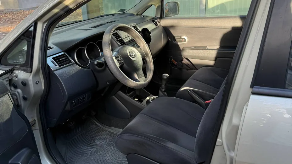 NISSAN Tiida Tiida 1.6 Visia AC/CD