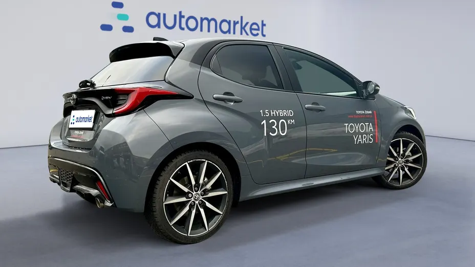 TOYOTA Yaris Yaris Hybrid 1.5 GR Sport