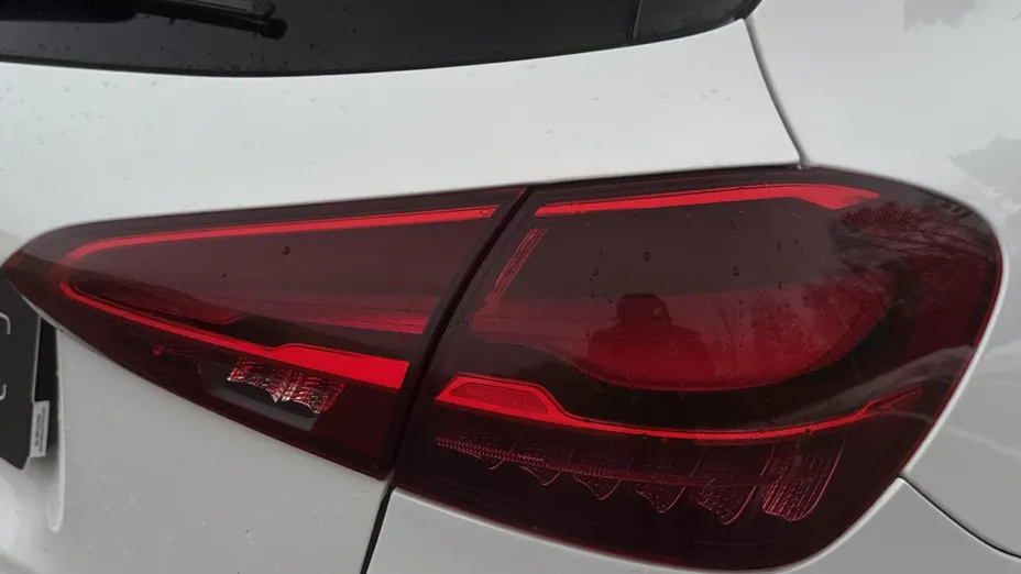 MERCEDES-BENZ A Klasa A 200 AMG Line 7G-DCT