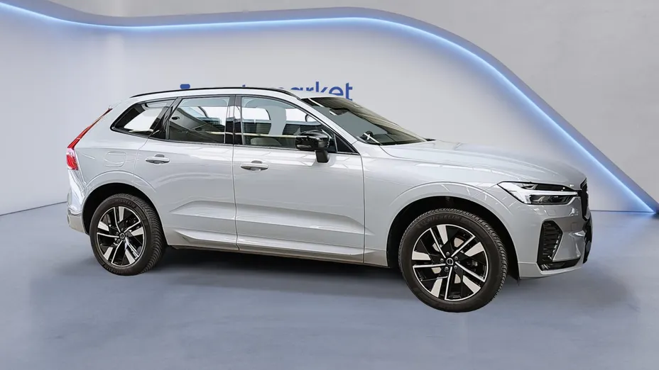 VOLVO XC60 XC60 B5 B AWD Plus Dark aut