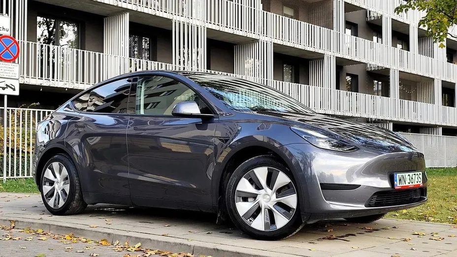 TESLA Model Y Y 62.5 RWD