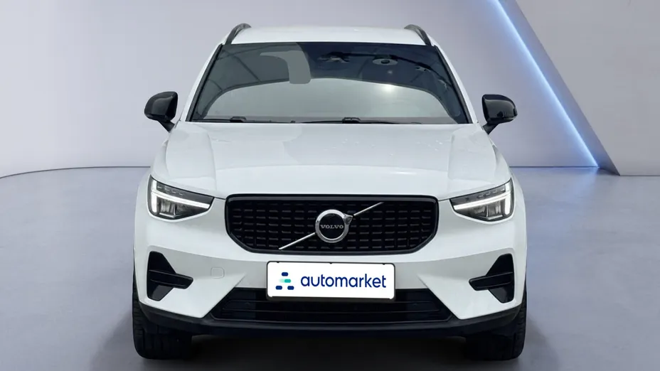 VOLVO XC40 XC40 B3 Plus Dark aut