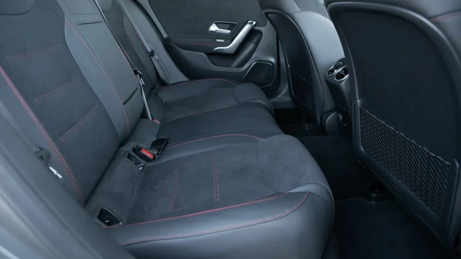 MERCEDES-BENZ A Klasa A 200 AMG Line 7G-DCT